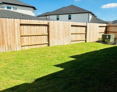 21818 Fitzroy Manor Lane - Photo Thumbnail 27