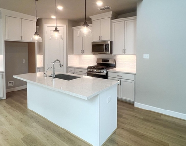 21818 Fitzroy Manor Lane - Photo Thumbnail 6