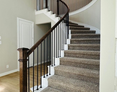 21818 Fitzroy Manor Lane - Photo Thumbnail 24