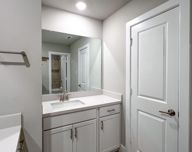 21818 Fitzroy Manor Lane - Photo Thumbnail 22