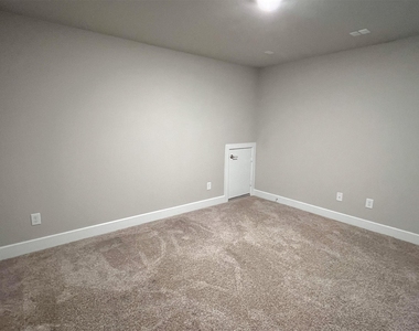 21818 Fitzroy Manor Lane - Photo Thumbnail 25