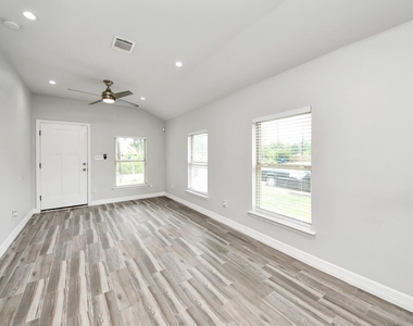 6613 Morrow Street - Photo Thumbnail 3