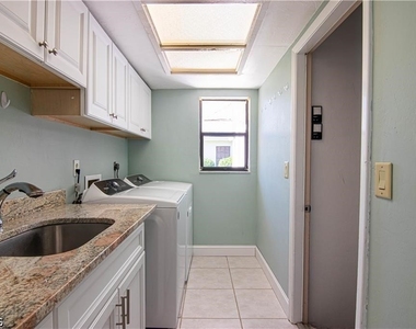 6113 Deer Run - Photo Thumbnail 33
