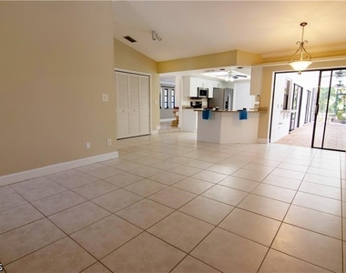 6113 Deer Run - Photo Thumbnail 16