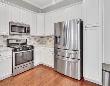 5320 Blossom Street - Photo Thumbnail 3