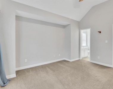 5320 Blossom Street - Photo Thumbnail 8