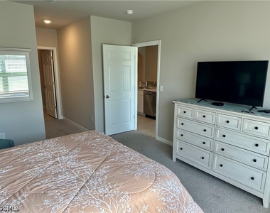 20502 Camino Torcido Loop - Photo Thumbnail 10