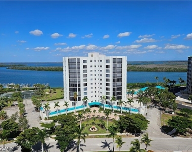 4183 Bay Beach Lane - Photo Thumbnail 2