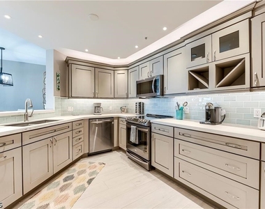 4183 Bay Beach Lane - Photo Thumbnail 10
