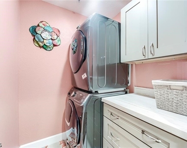4183 Bay Beach Lane - Photo Thumbnail 32