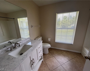 6012 Thrush Avenue - Photo Thumbnail 9