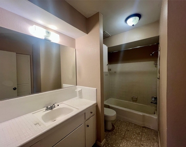 7714 Renwick Drive - Photo Thumbnail 8