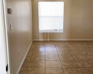 3800 15th Street Sw - Photo Thumbnail 7