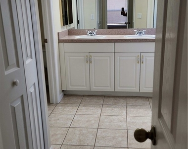 3800 15th Street Sw - Photo Thumbnail 9