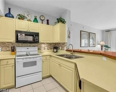 15645 Ocean Walk Circle - Photo Thumbnail 7