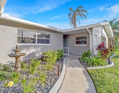4312 S Bay Circle - Photo Thumbnail 17