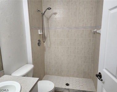 1305 Se 8th Avenue - Photo Thumbnail 5