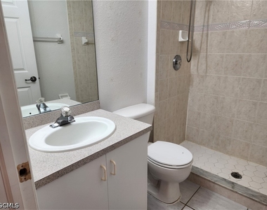 1305 Se 8th Avenue - Photo Thumbnail 4