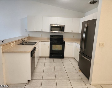 1305 Se 8th Avenue - Photo Thumbnail 1
