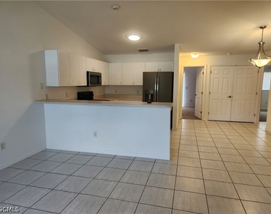 1305 Se 8th Avenue - Photo Thumbnail 2