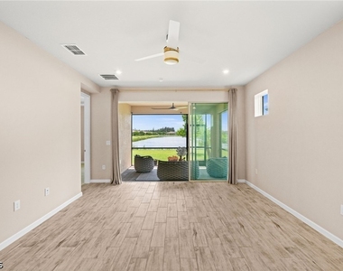 10288 Bonavie Cove Drive - Photo Thumbnail 13