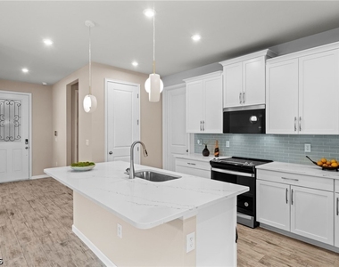 10288 Bonavie Cove Drive - Photo Thumbnail 3