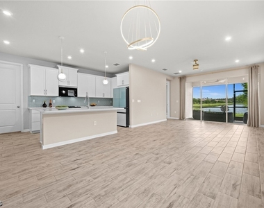 10288 Bonavie Cove Drive - Photo Thumbnail 4