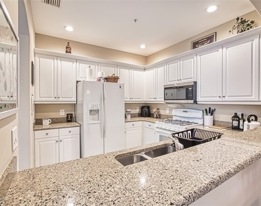 3230 Cottonwood Bend - Photo Thumbnail 3