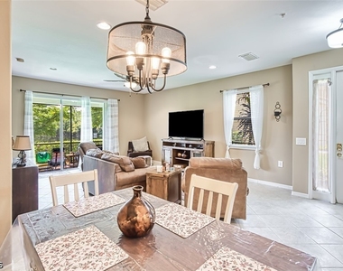 3230 Cottonwood Bend - Photo Thumbnail 9