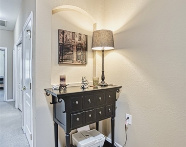 3230 Cottonwood Bend - Photo Thumbnail 14