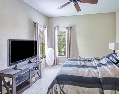 3230 Cottonwood Bend - Photo Thumbnail 20