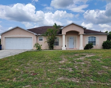 804 Bert Avenue N - Photo Thumbnail 2