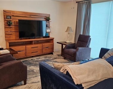14031 Oviedo Place - Photo Thumbnail 10