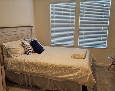 14031 Oviedo Place - Photo Thumbnail 14