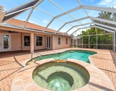 2024 Se 28th Terrace - Photo Thumbnail 2