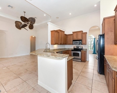 2024 Se 28th Terrace - Photo Thumbnail 6