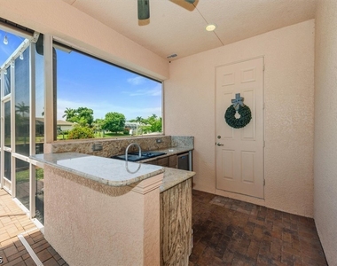 2024 Se 28th Terrace - Photo Thumbnail 21