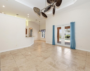 2024 Se 28th Terrace - Photo Thumbnail 15