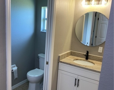 1732 Sw 31st Lane - Photo Thumbnail 13