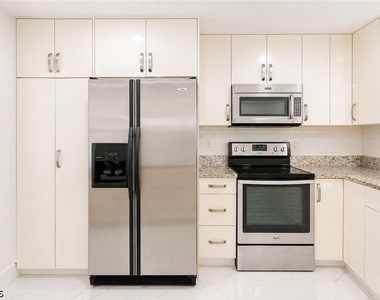 2504 Se 16th Place - Photo Thumbnail 7
