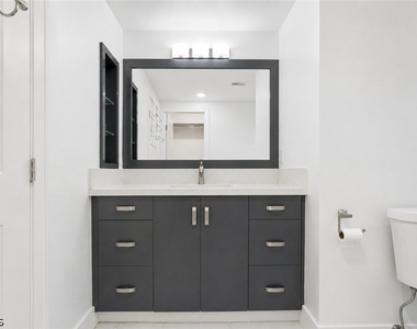 2504 Se 16th Place - Photo Thumbnail 18
