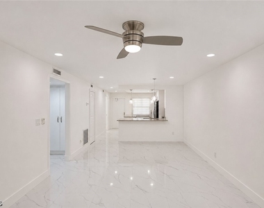 2504 Se 16th Place - Photo Thumbnail 14