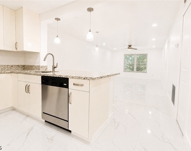 2504 Se 16th Place - Photo Thumbnail 10