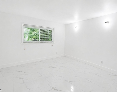 2504 Se 16th Place - Photo Thumbnail 22