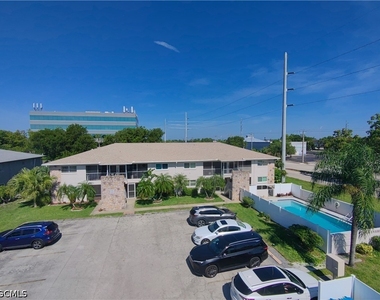 2504 Se 16th Place - Photo Thumbnail 1