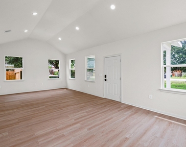 4415 Castor Street - Photo Thumbnail 1
