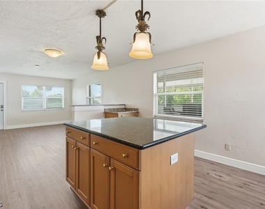 2342 Barden Street - Photo Thumbnail 5
