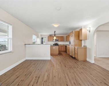 2342 Barden Street - Photo Thumbnail 6