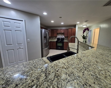 3001 51st Street Sw - Photo Thumbnail 24