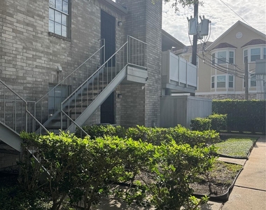 10821 Braes Bend Drive - Photo Thumbnail 2